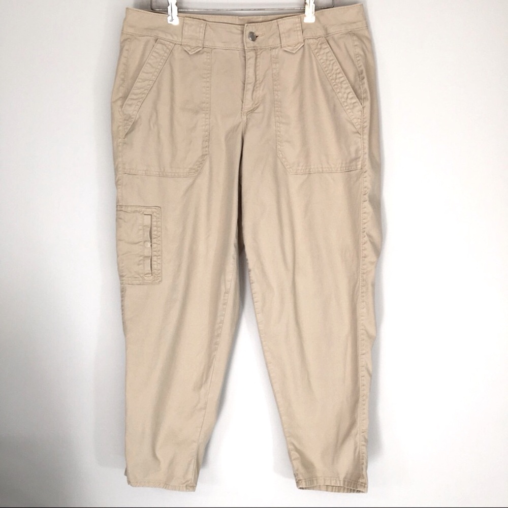 Lane Bryant Twill Cargo Capris‎ Pant